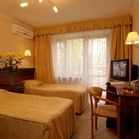 ホテル Eurohotel 4*