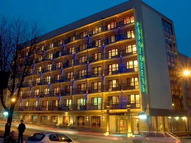 Eurohotel ホテル 4*